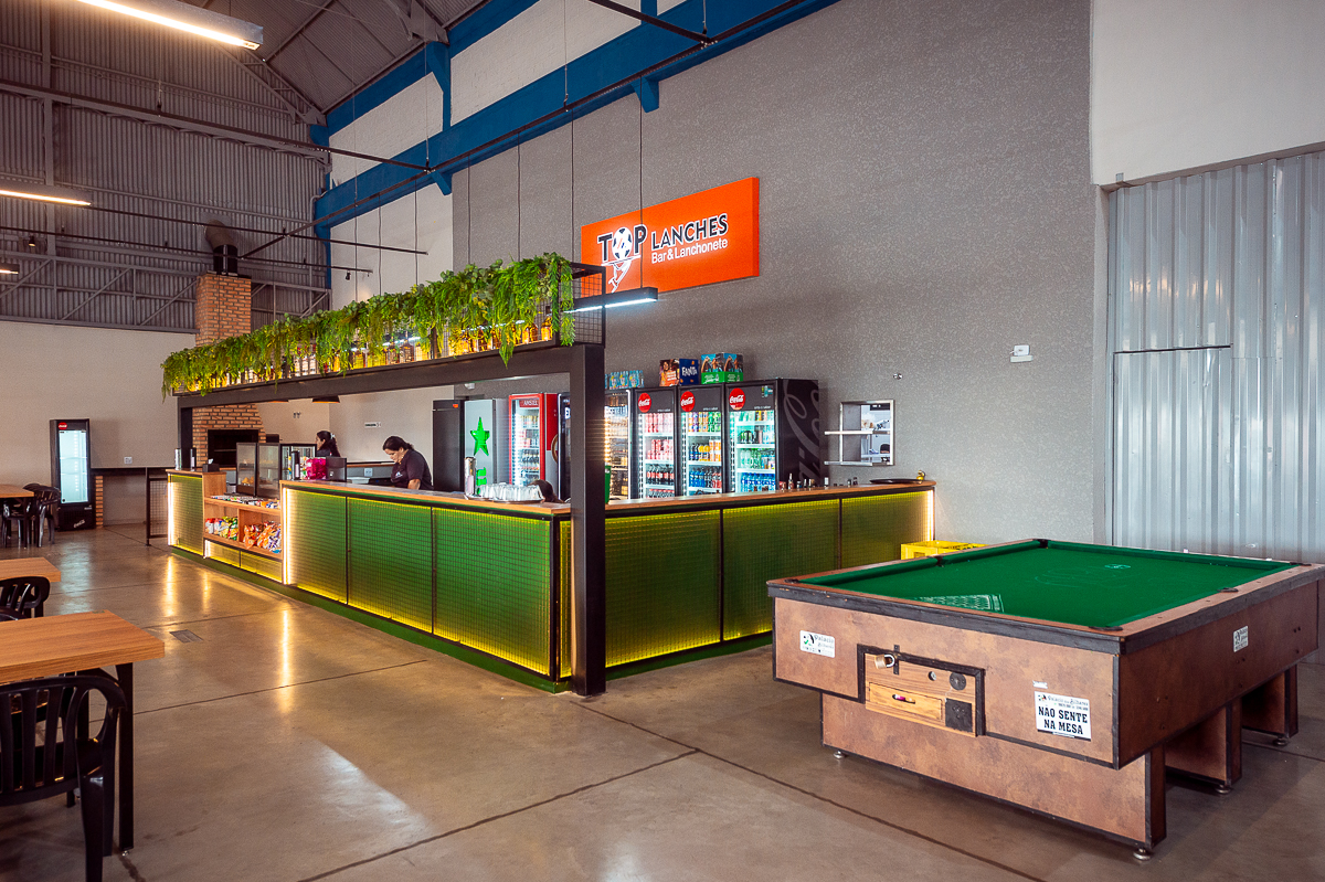 Galera no Bar da Top Sports